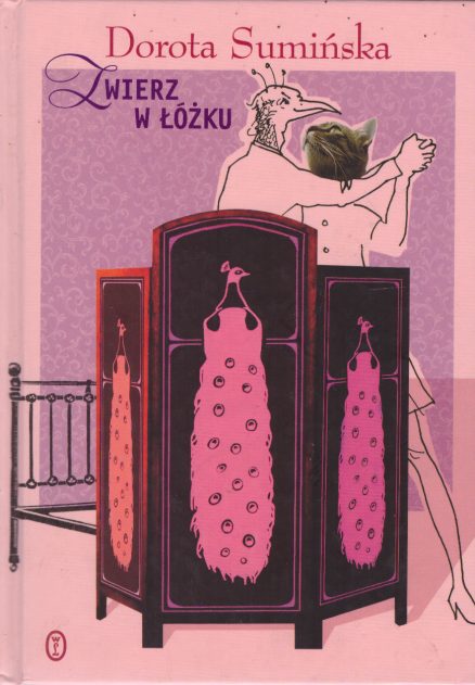 Zwierz w łóżku.
